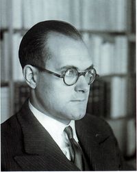 Julian Marias.jpg